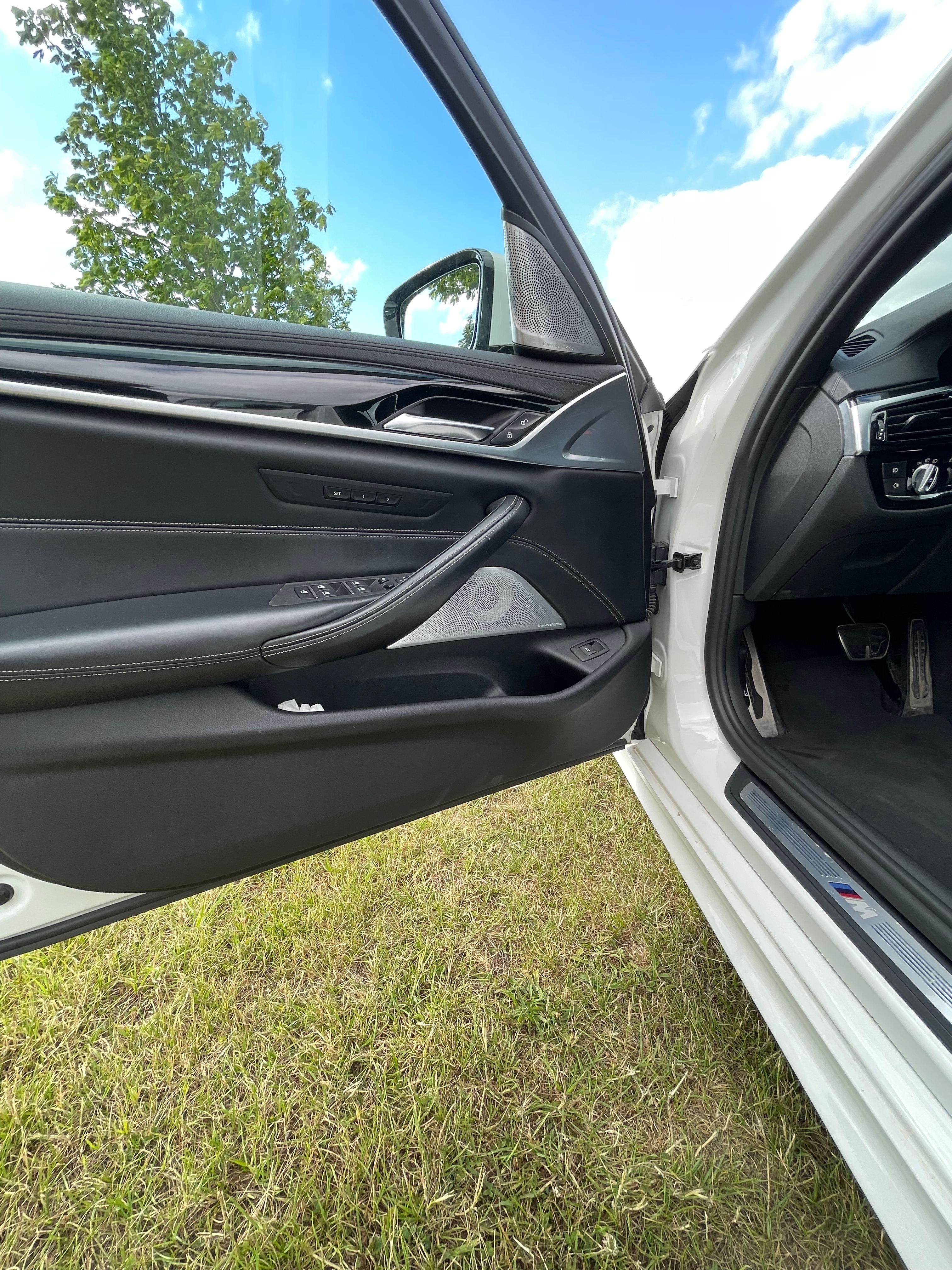BMW 530 i xDrive Sedan Steptronic 2017, bild 2/10