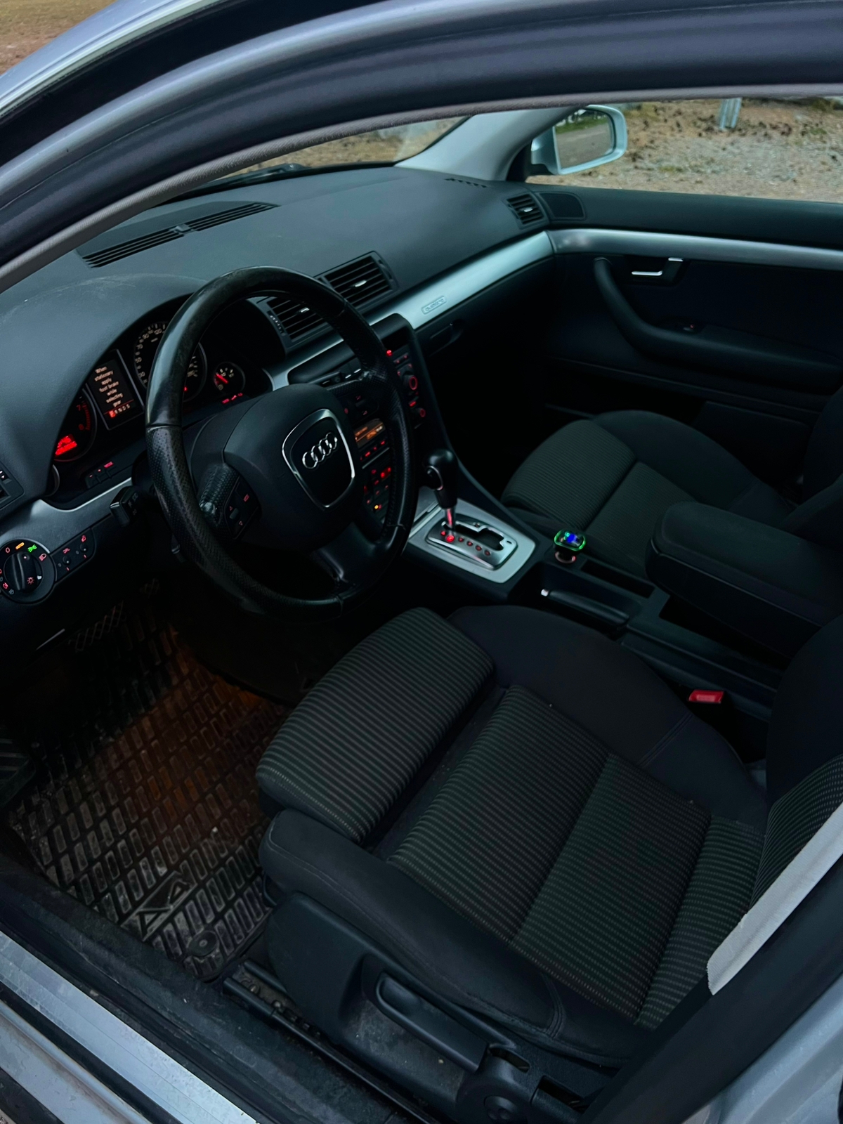 Audi A4 2008, bild 4/10