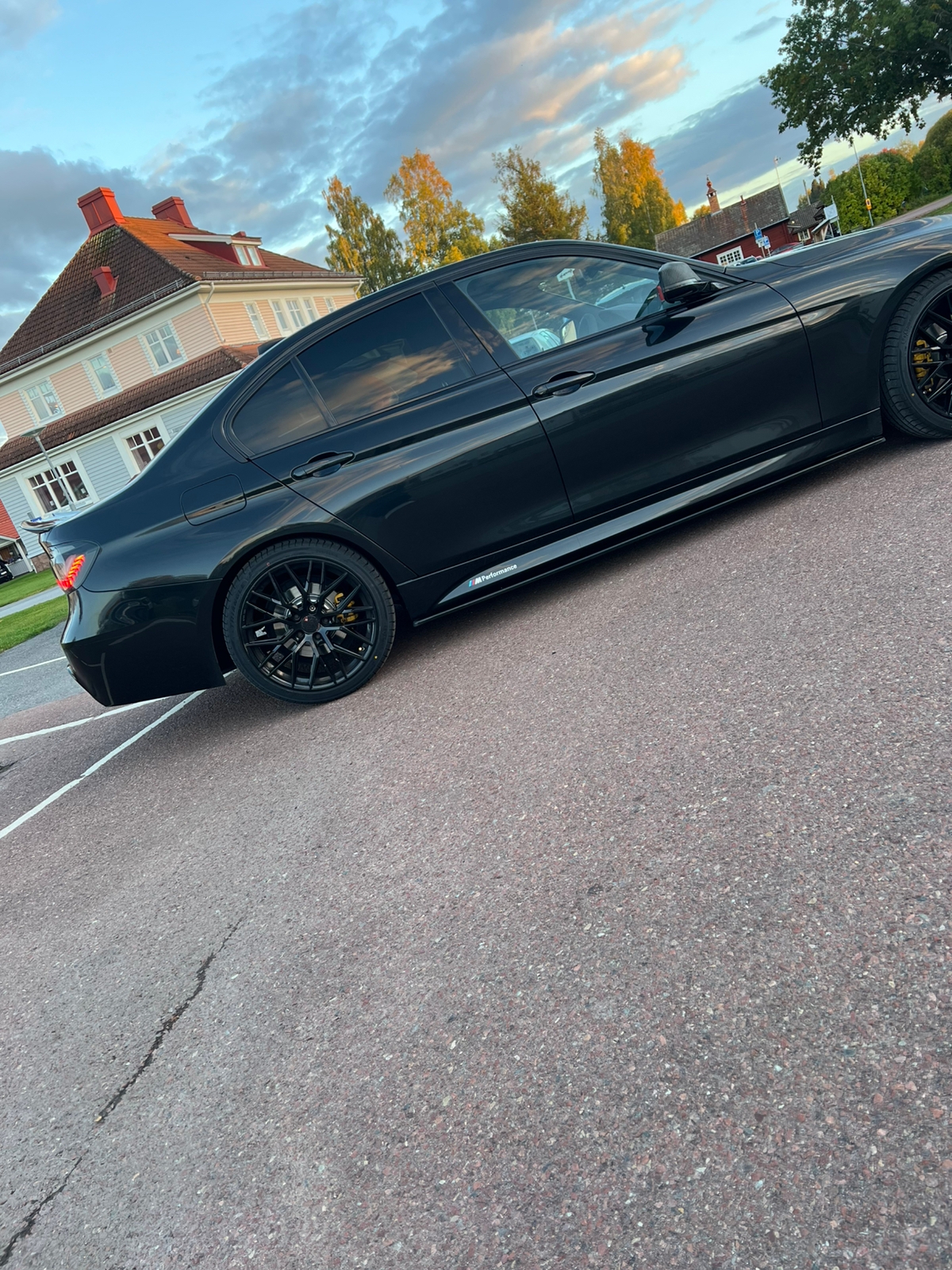 BMW 320 i xDrive Sedan Steptronic Msport 2019, bild 4/10