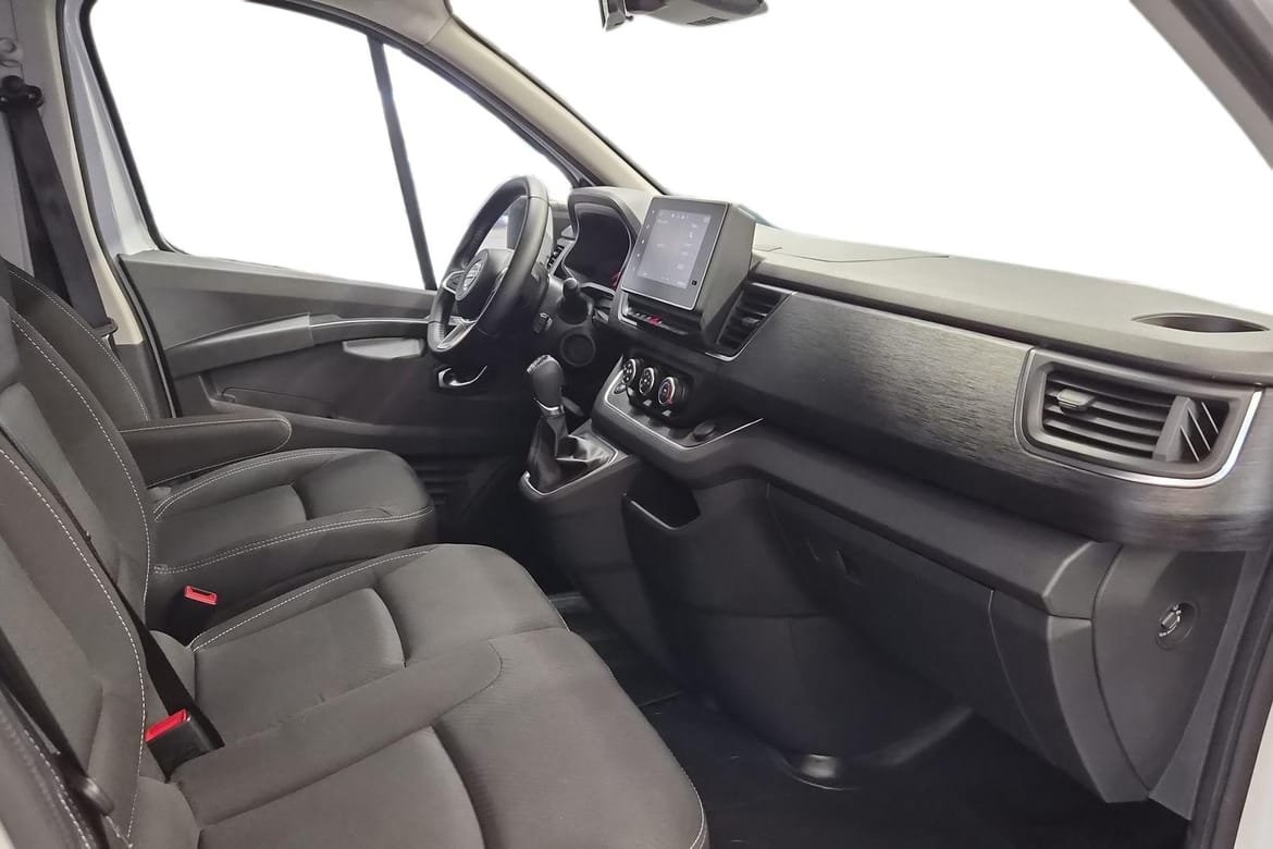 Nissan Primastar Combi 9sits 2025, bild 7/10