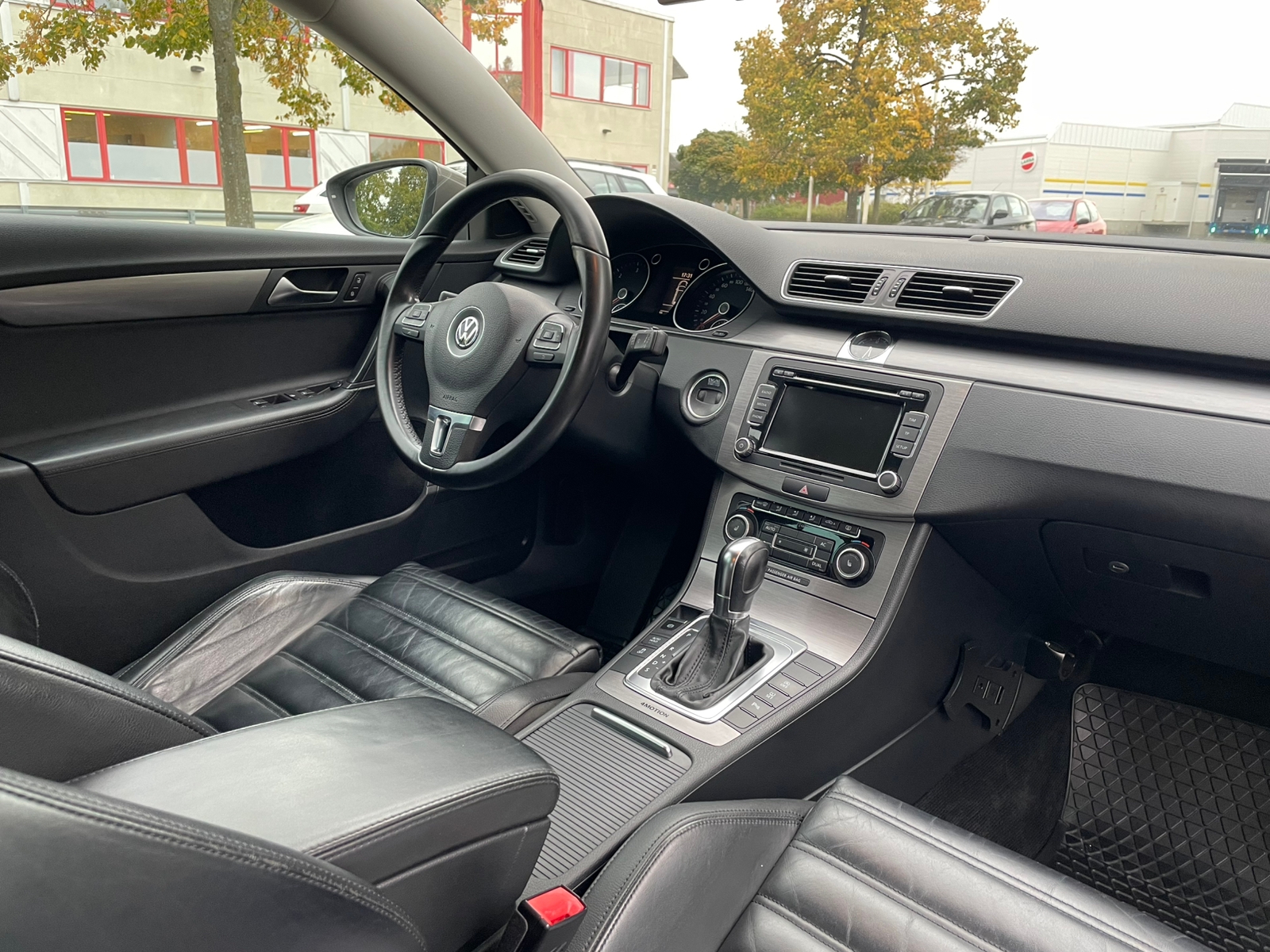 Volkswagen Passat 2011, bild 5/6