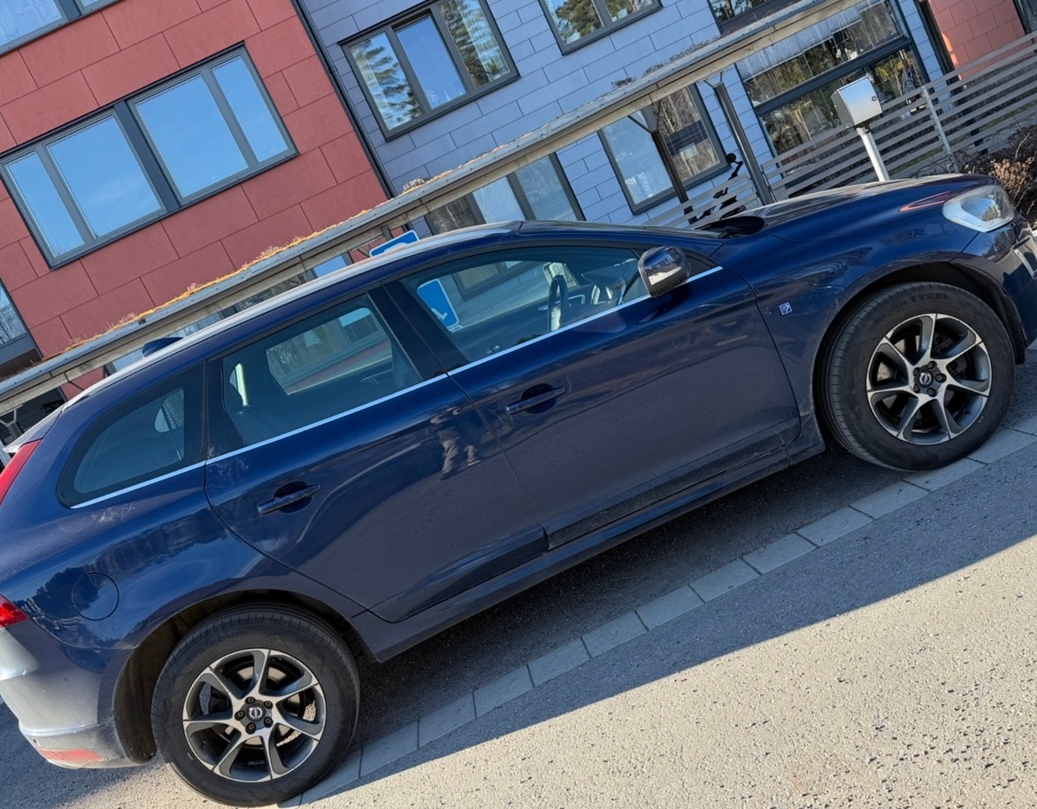 Volvo XC60 D4 AWD Ocean Race 2015, bild 3/7