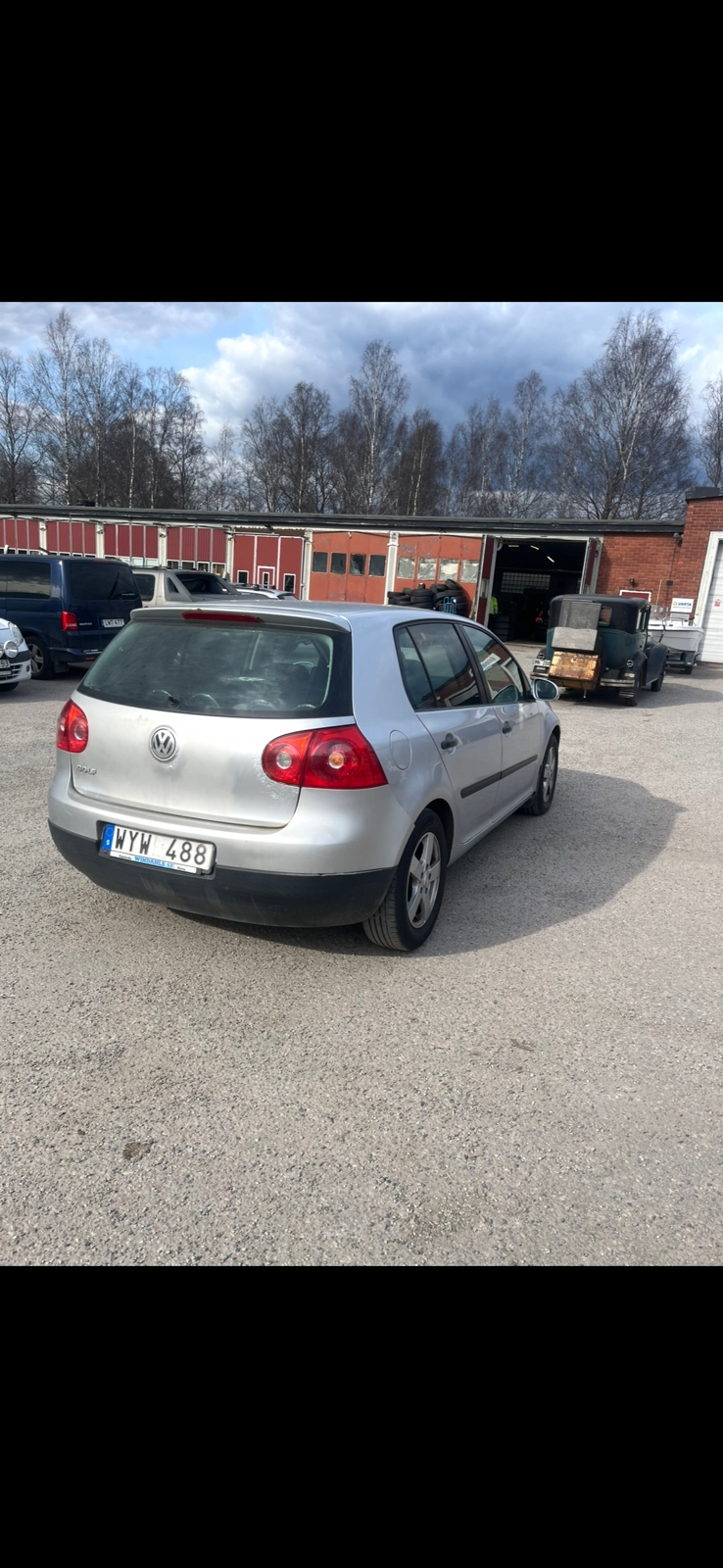 Volkswagen Golf V 5-dörrar 1.6 Manuell 2005, bild 2/4