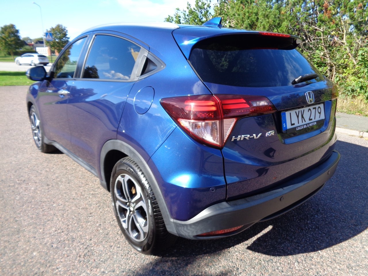 Honda HR-V 1.6 i-DTEC Executive 2016, kuva 3/19