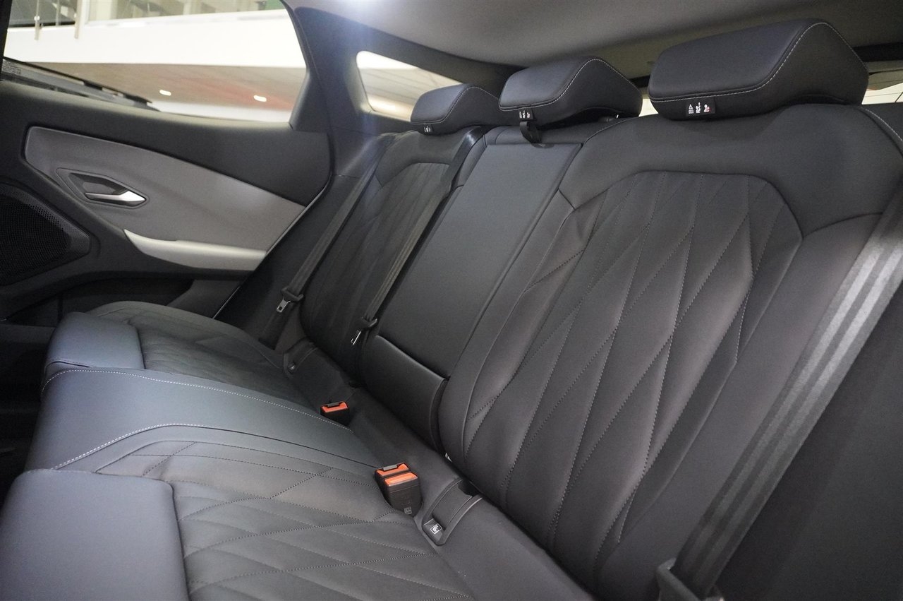 Ford Explorer Premium, Rwd 2026, bild 6/10