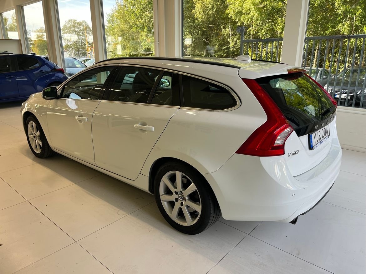 Volvo V60 Kamrem bytt, nyservad 2017, bild 4/9