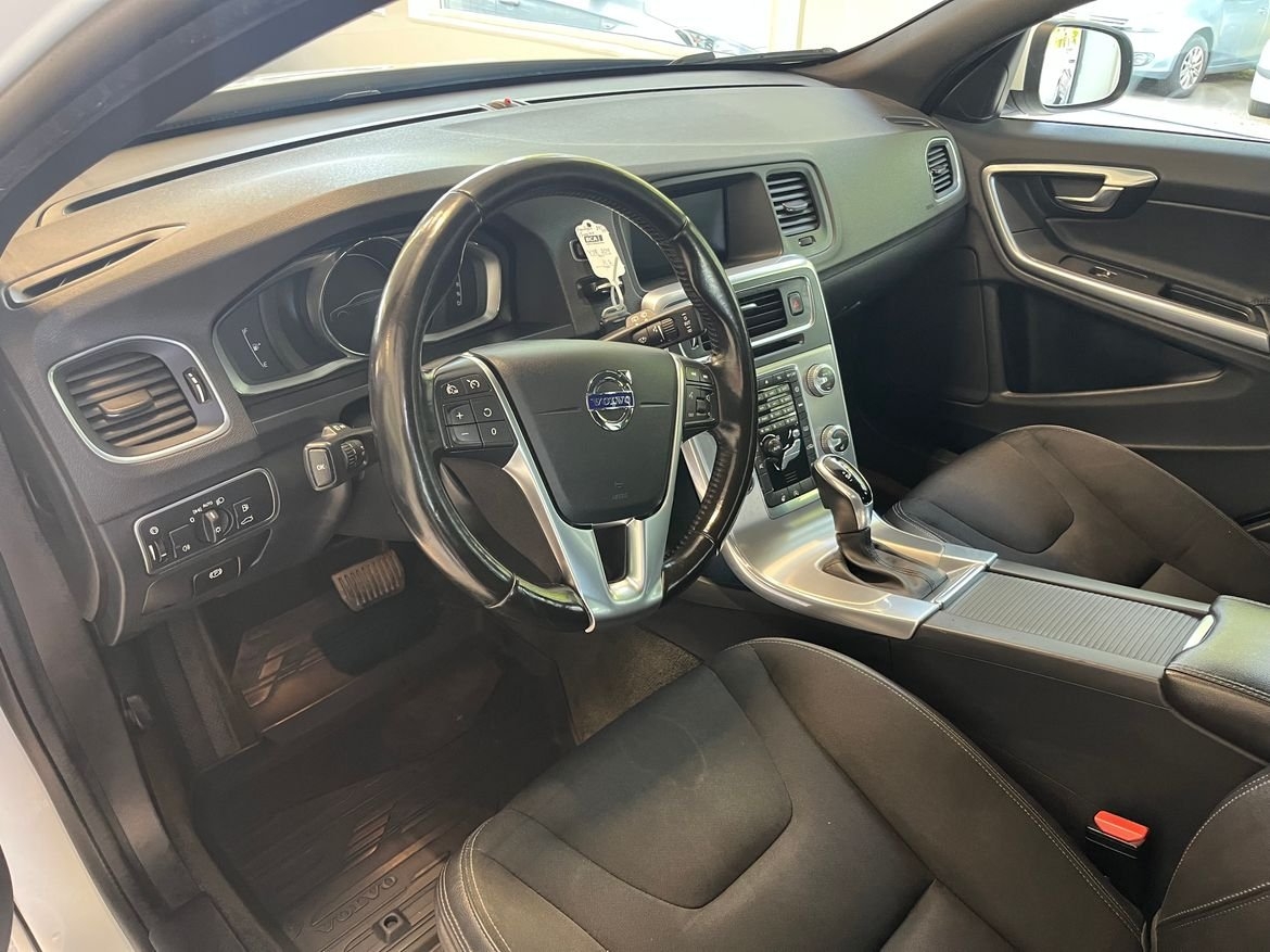 Volvo V60 Kamrem bytt, nyservad 2017, bild 7/9