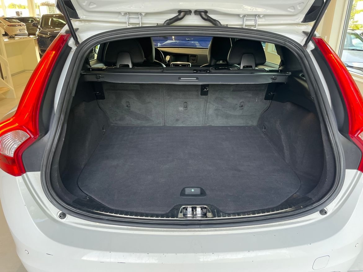 Volvo V60 Kamrem bytt, nyservad 2017, bild 5/9