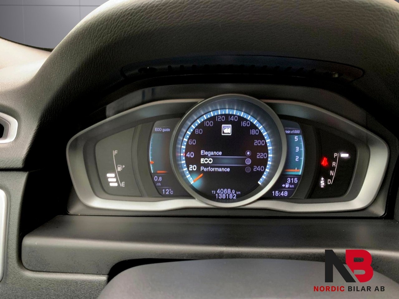 Volvo V70 2016, kuva 7/10