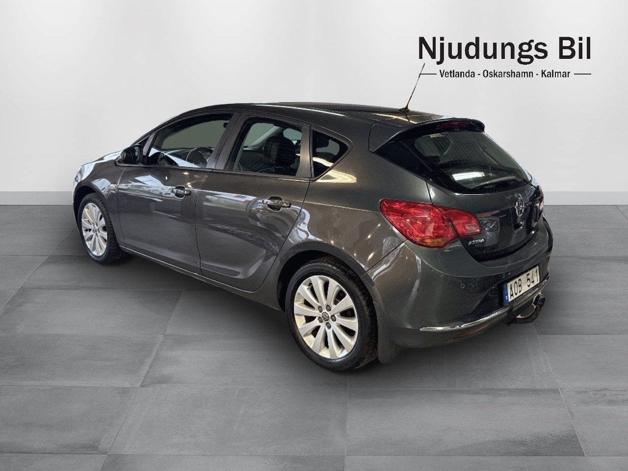 Opel Astra 1.6 Enjoy Euro 5 2014, bild 2/9