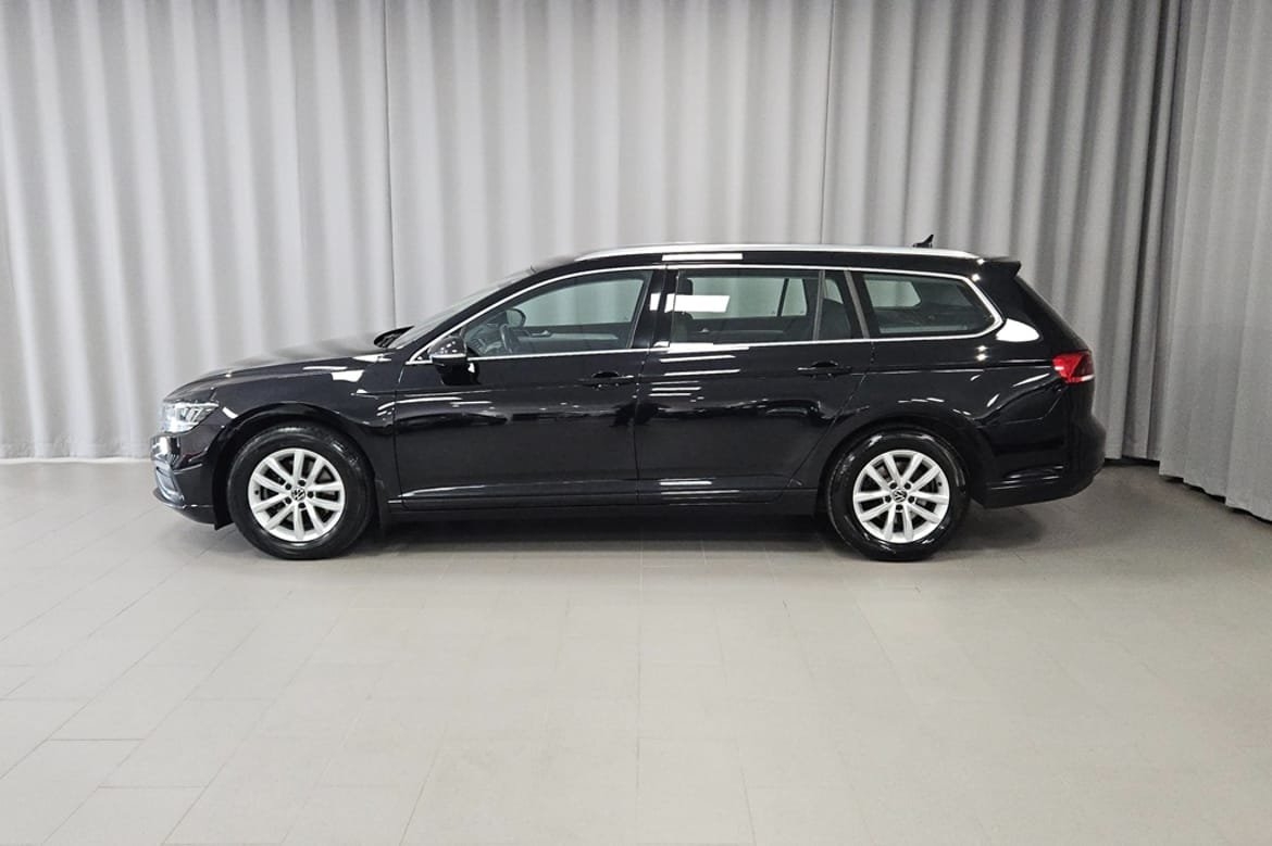 Volkswagen Passat 2022, bild 2/9