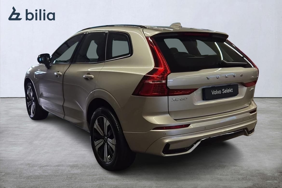 Volvo XC60 T6 Plus Dark Edition Läder 2025, bild 2/10