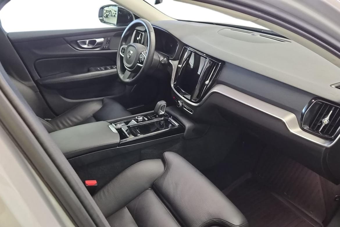Volvo V60 T6 Plus Dark Edition LÄDER 2025, bild 7/10