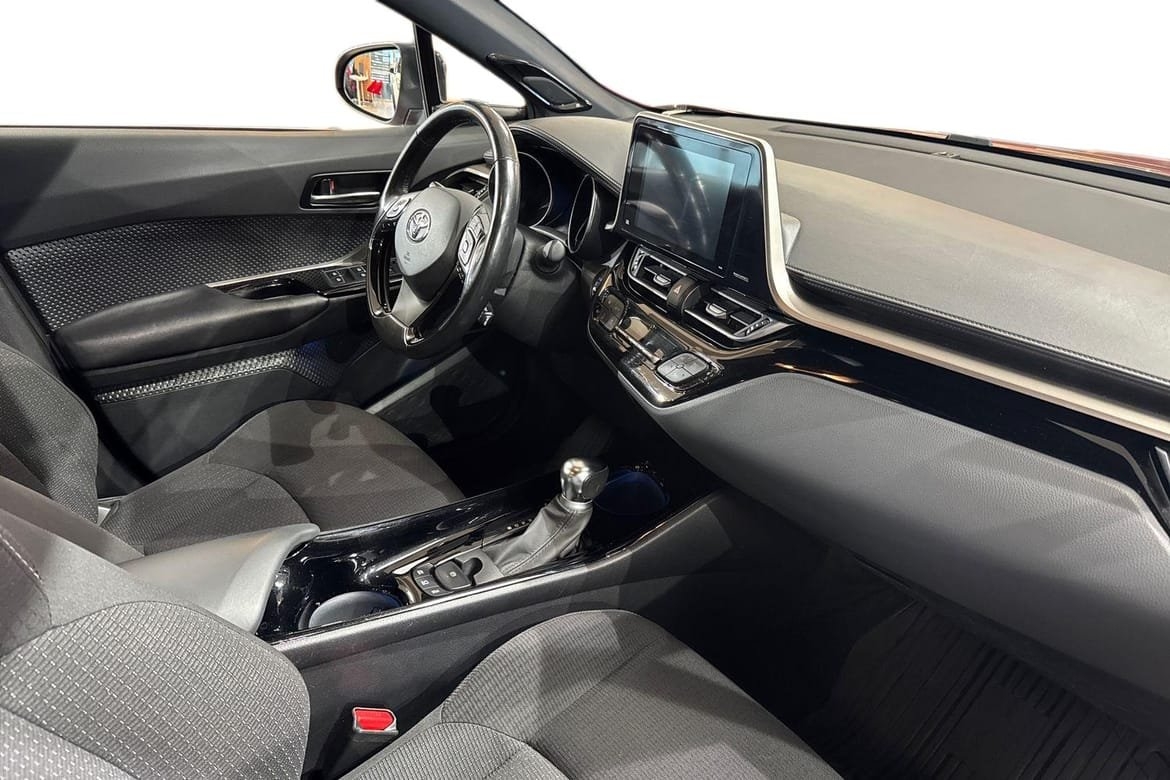 Toyota C-HR 1,8 X Edition JBL Teknik 2019, photo 7/10
