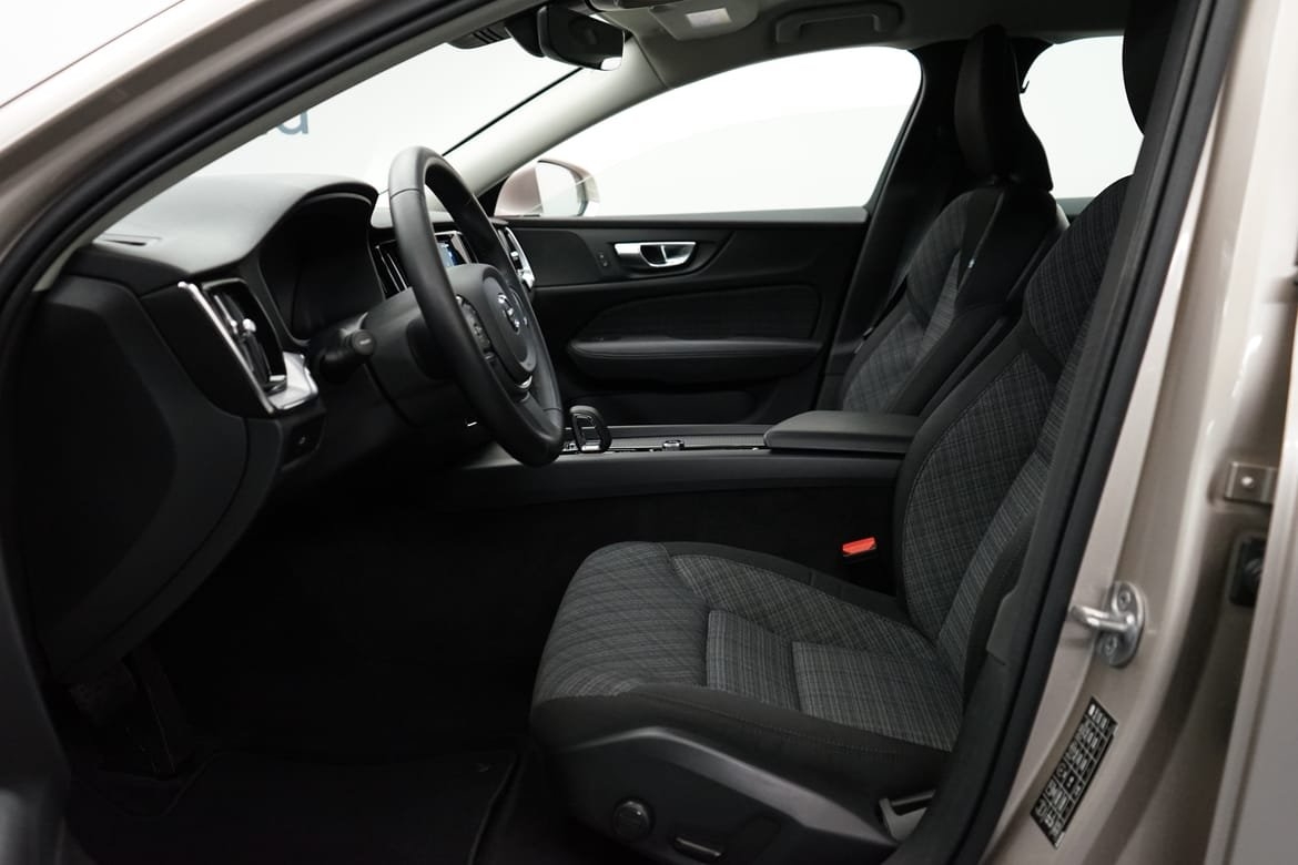 Volvo V60 B4 Bensin Core 2024, bild 5/10