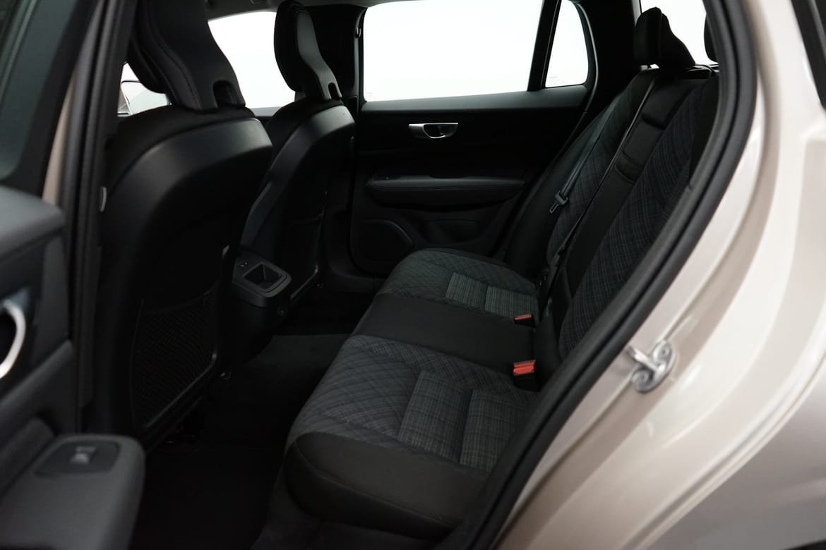 Volvo V60 B4 Bensin Core 2024, bild 7/10