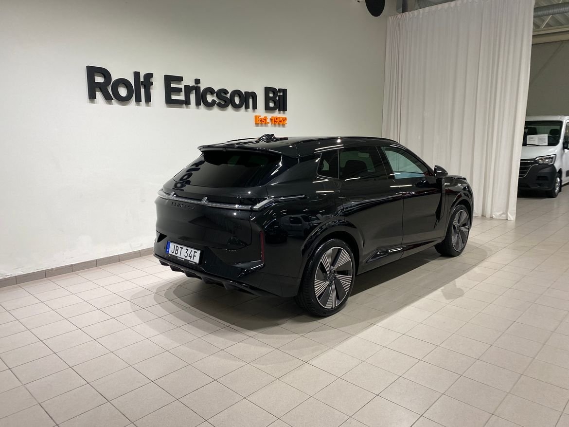 Lynk & Co 08 More PHEV 2025, bild 6/10
