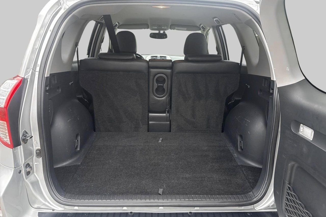 Toyota RAV4 2.2 D-4D AWD Euro 5 2012, bild 7/10