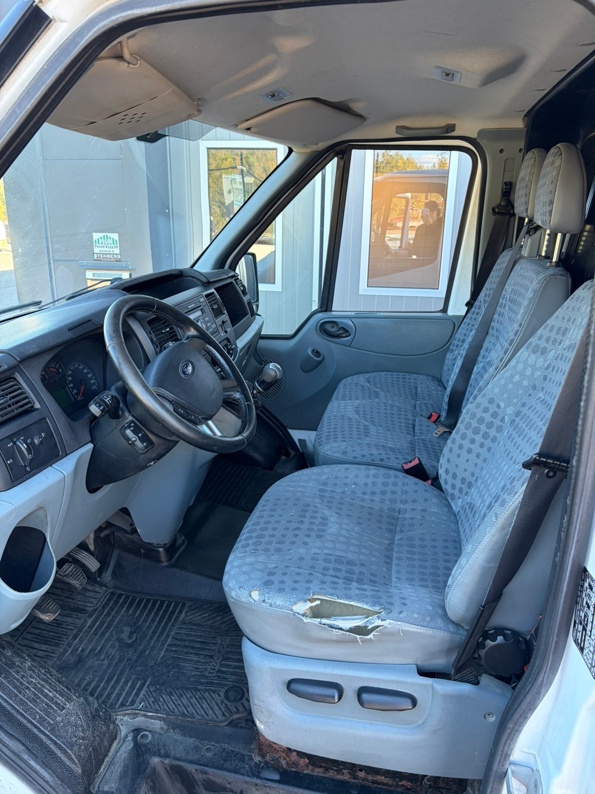 Ford Transit T260 2.2 TDCi Manuell 2011, bild 5/10