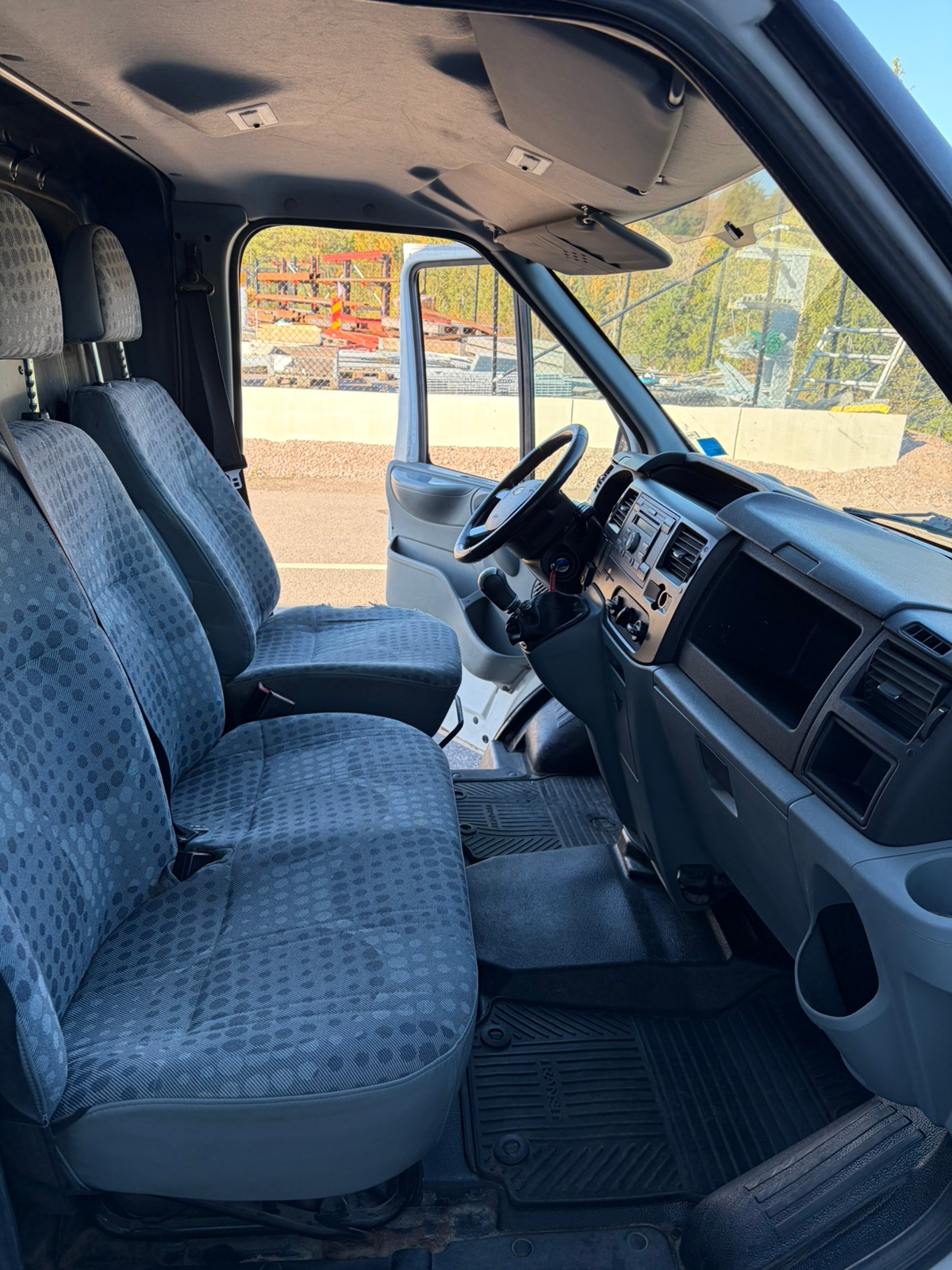 Ford Transit T260 2.2 TDCi Manuell 2011, bild 4/10
