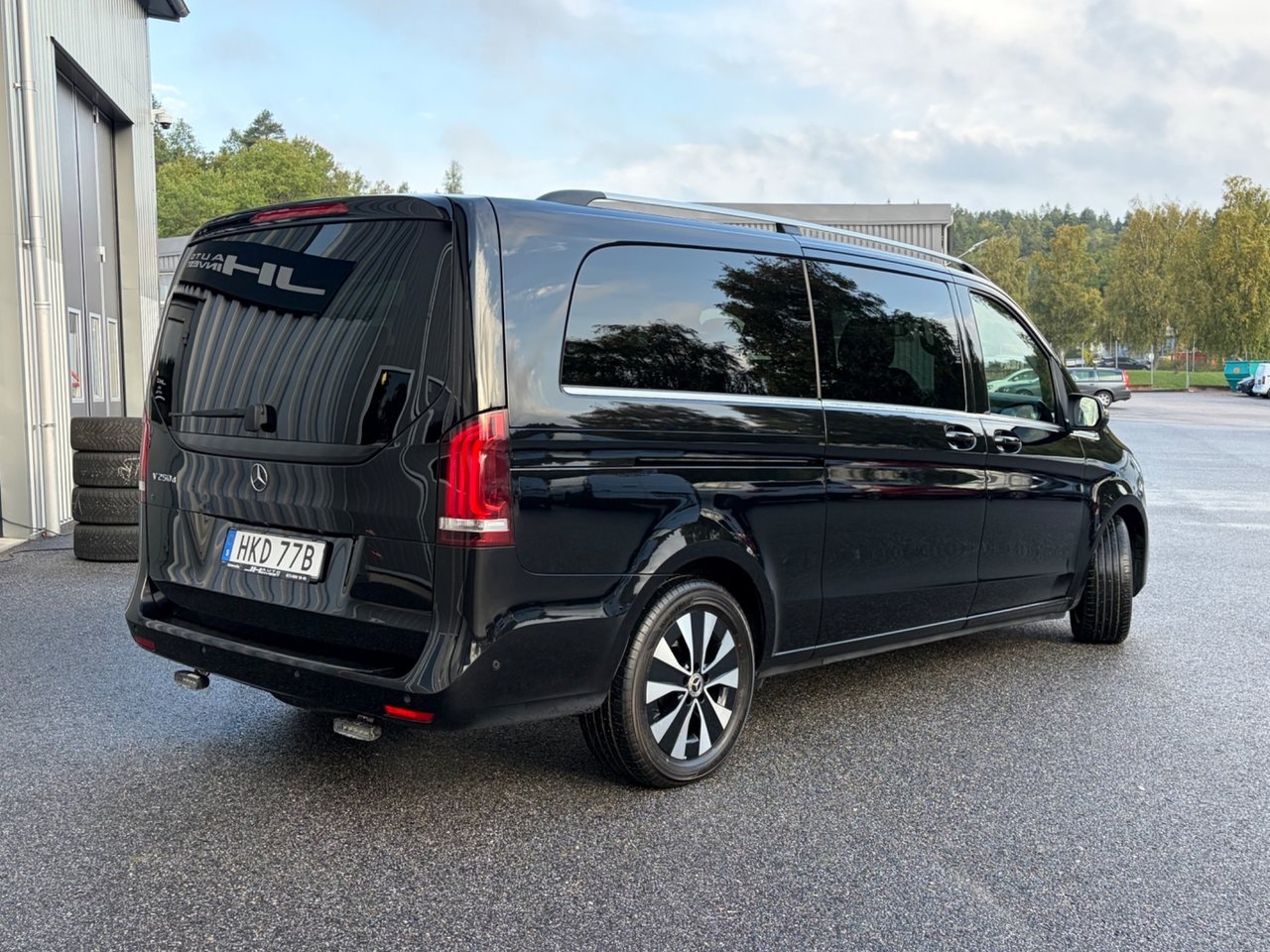 Mercedes-Benz V 2020, photo 4/10