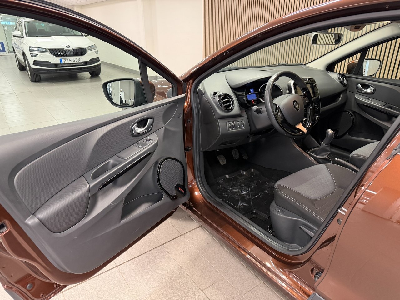Renault Clio 0.9 TCe Euro 5 2015, bild 6/10