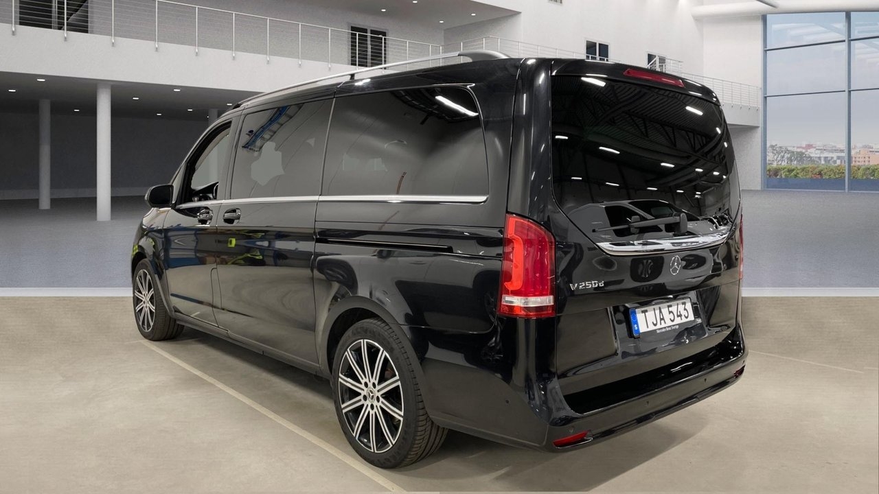 Mercedes-Benz V 2024, bild 2/9