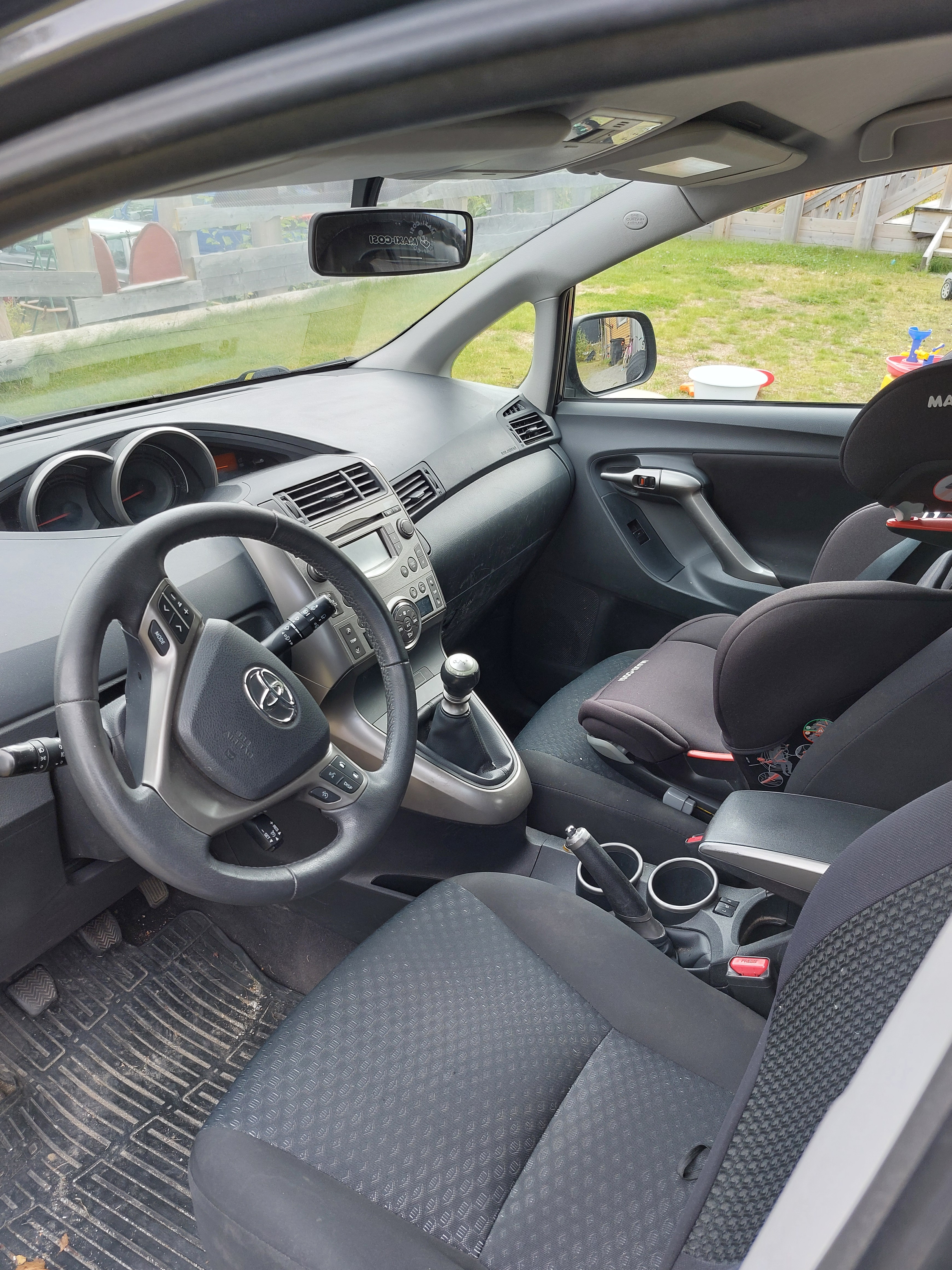 Toyota Verso 1.8 Valvematic Manuell 2010, bild 6/8