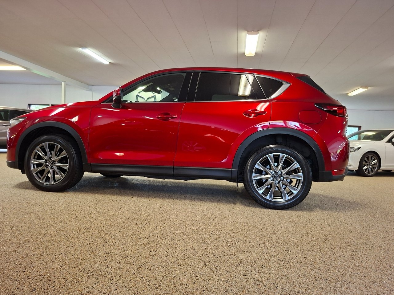 Mazda CX-5 2020, bild 5/10