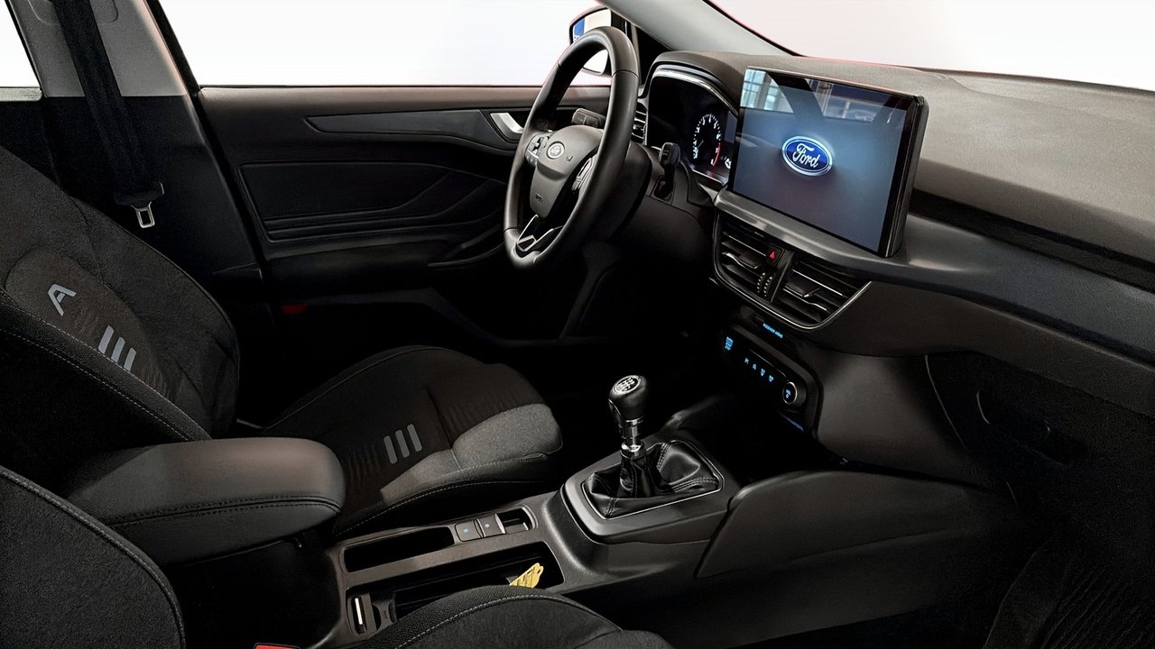 Ford Focus 2024, photo 3/9