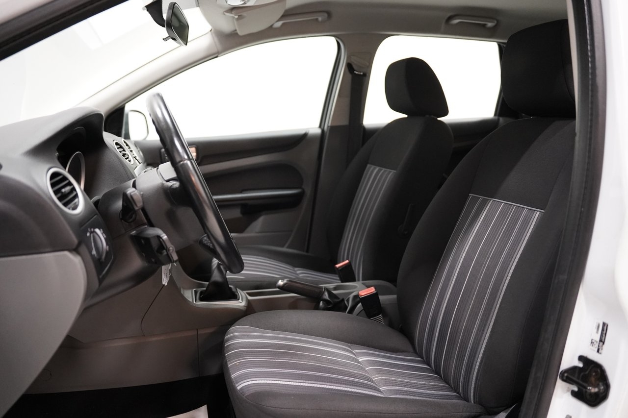 Ford Focus 2010, bild 7/10