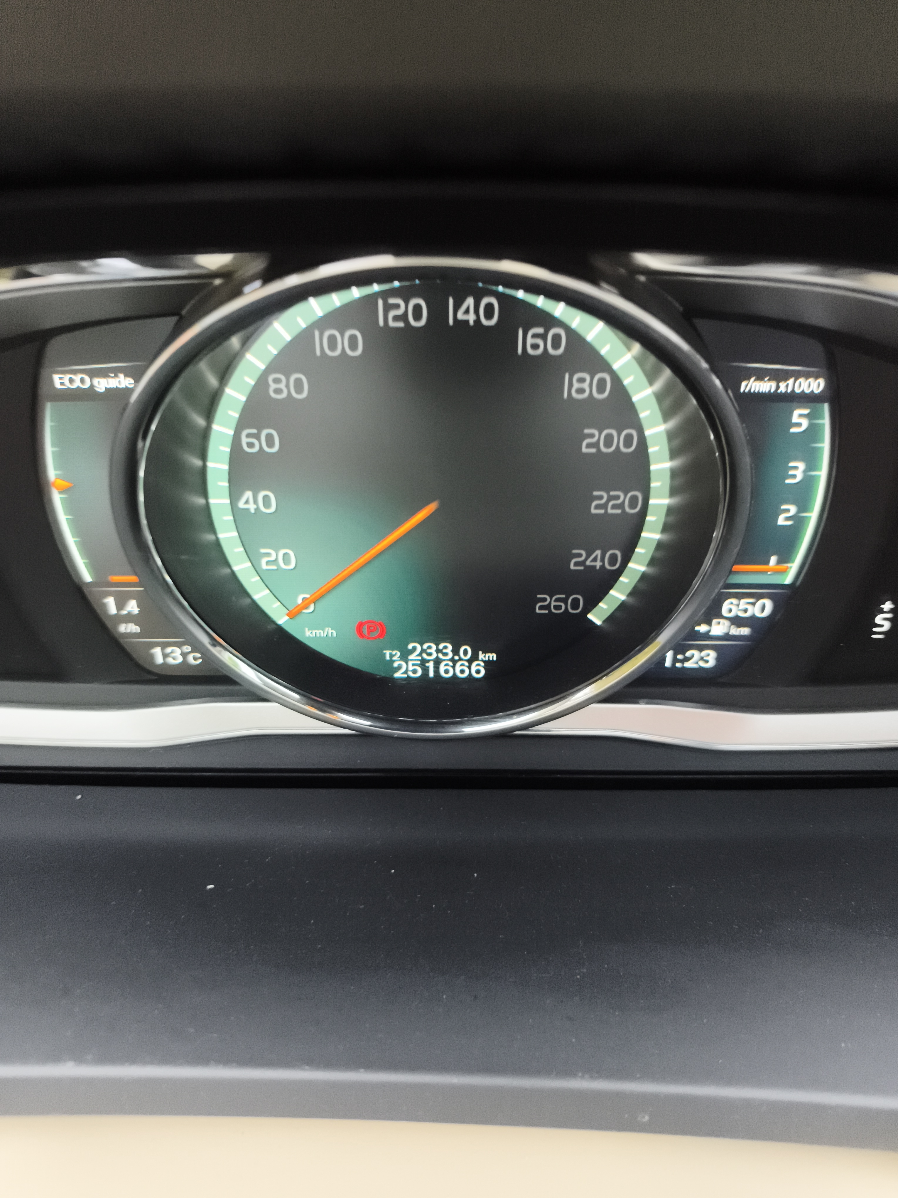 Volvo V60 Cross Country 2017, kuva 5/9