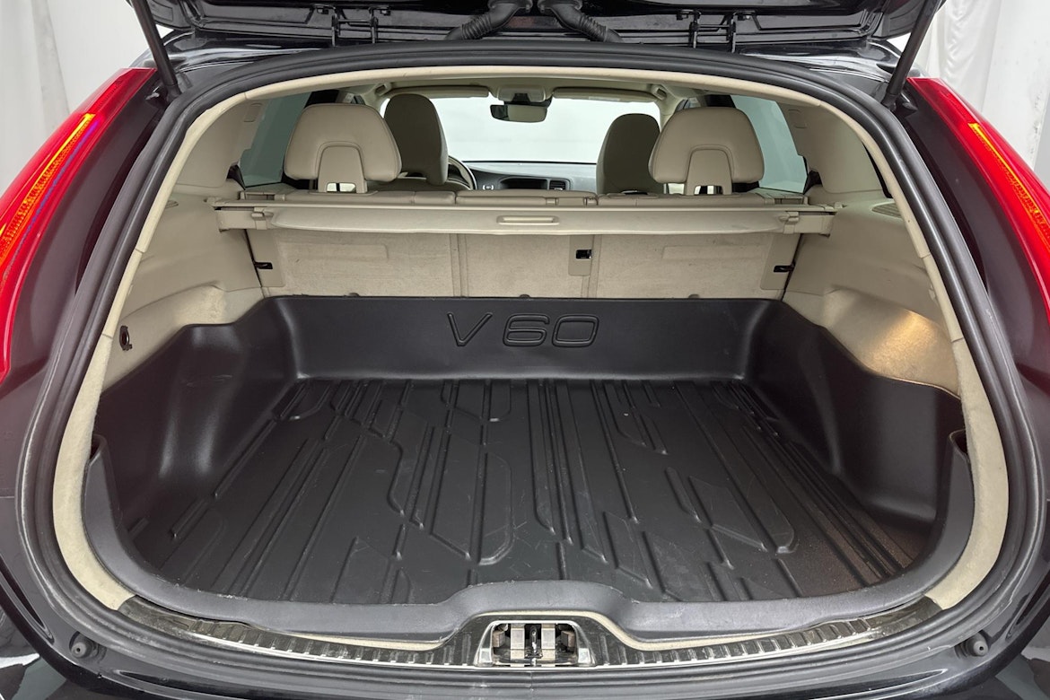 Volvo V60 Cross Country 2017, kuva 4/9