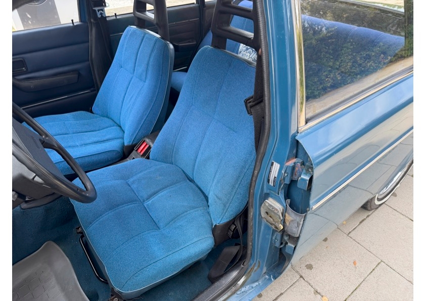 Volvo 244 2.1 manuell 1977, bild 6/7