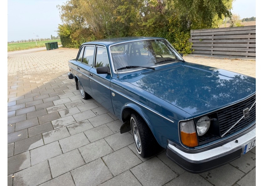 Volvo 244 2.1 manuell 1977, bild 3/7