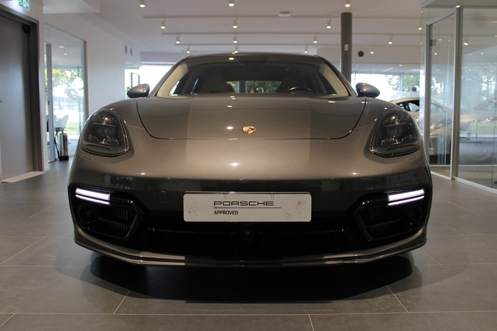 Porsche Panamera 2018, photo 3/10