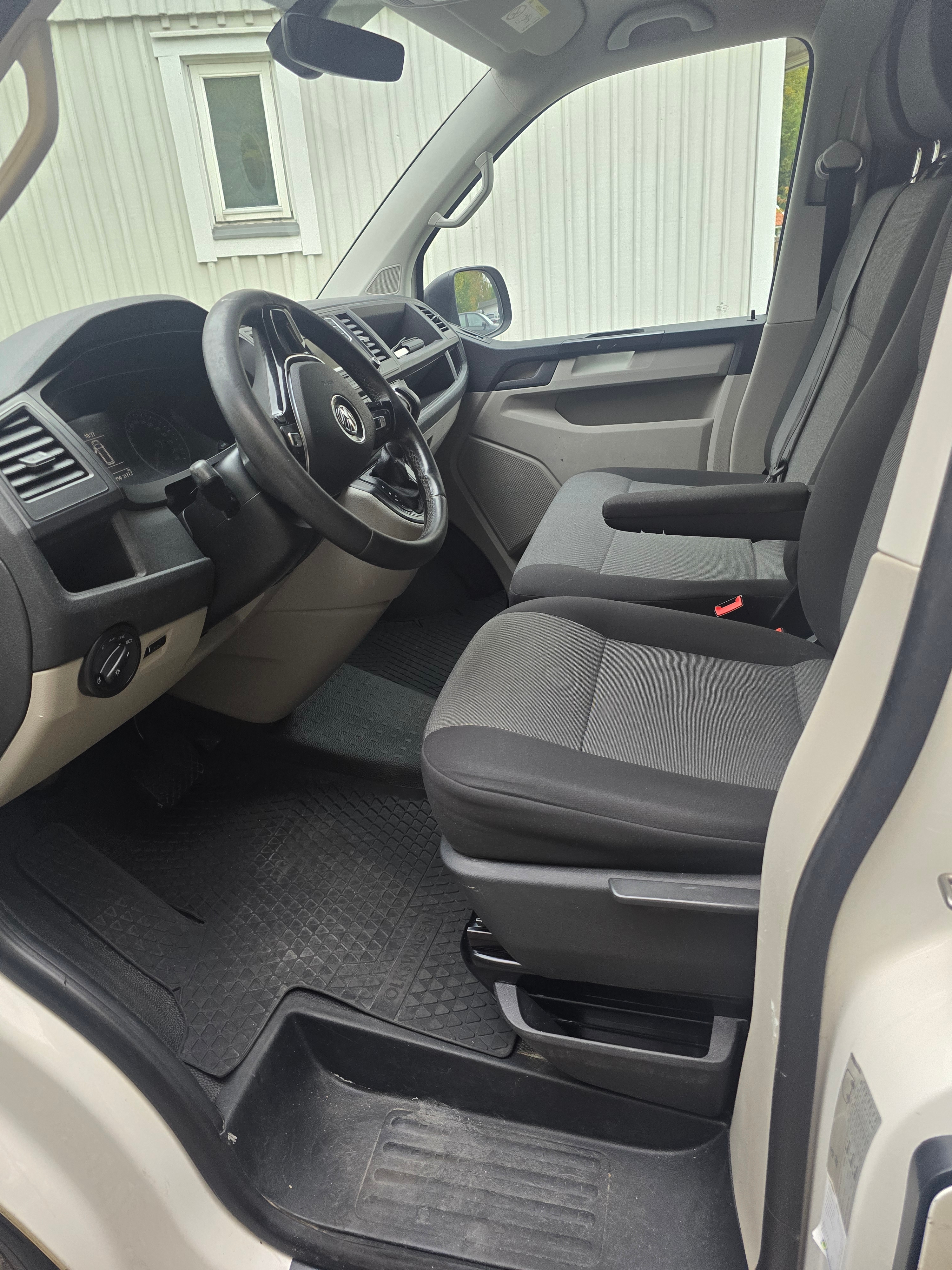 Volkswagen Transporter 2018, bild 8/8