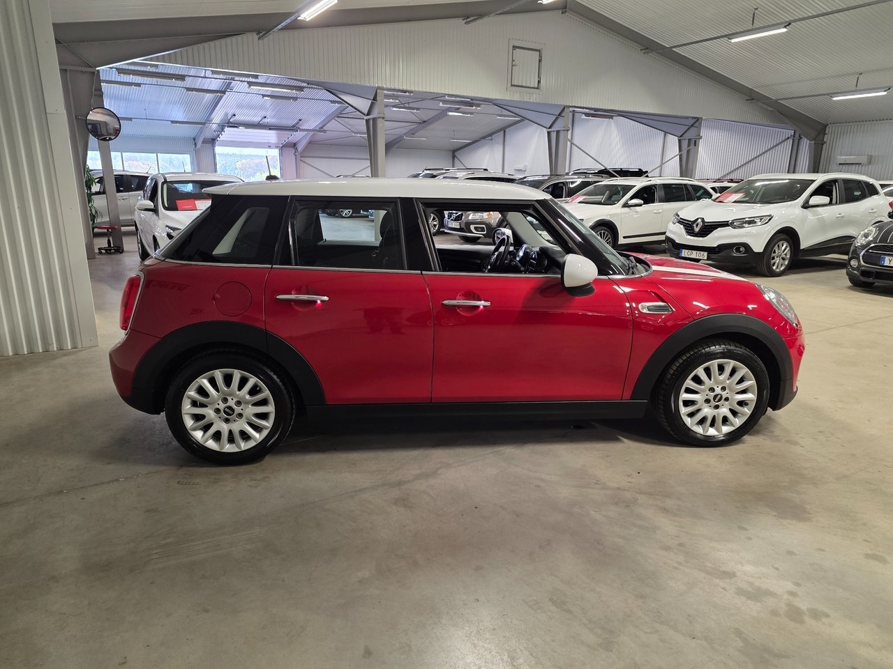 MINI Cooper 2016, kuva 3/10
