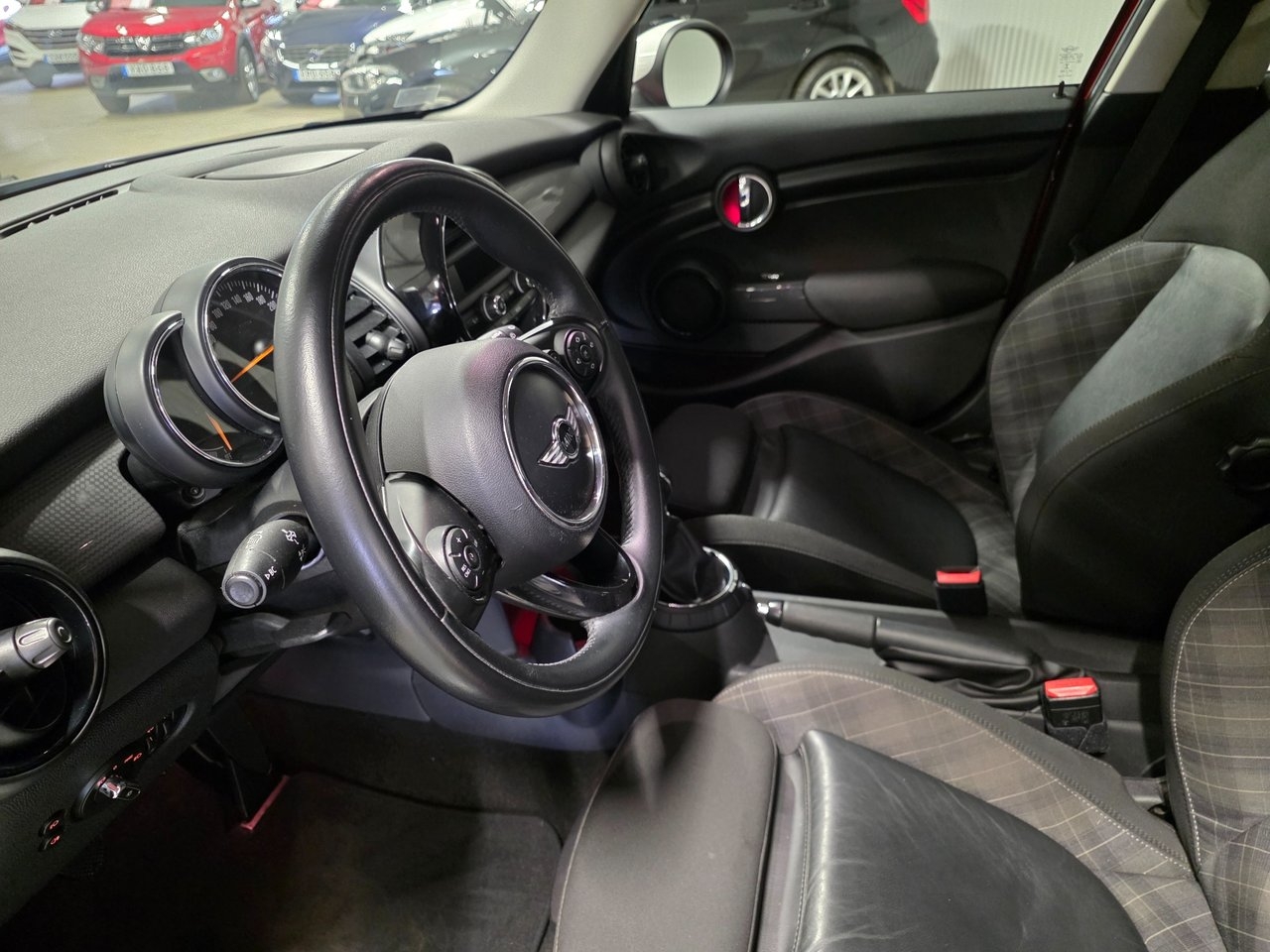 MINI Cooper 2016, kuva 6/10