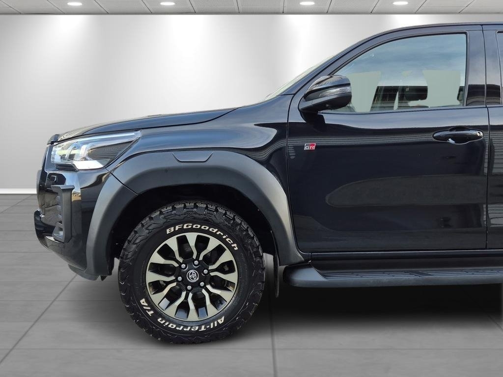Toyota HiLux 2023, kuva 4/10