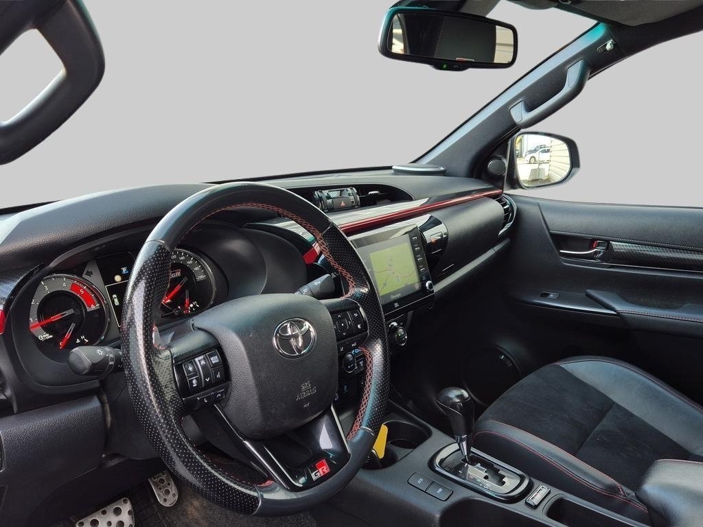 Toyota HiLux 2023, kuva 6/10