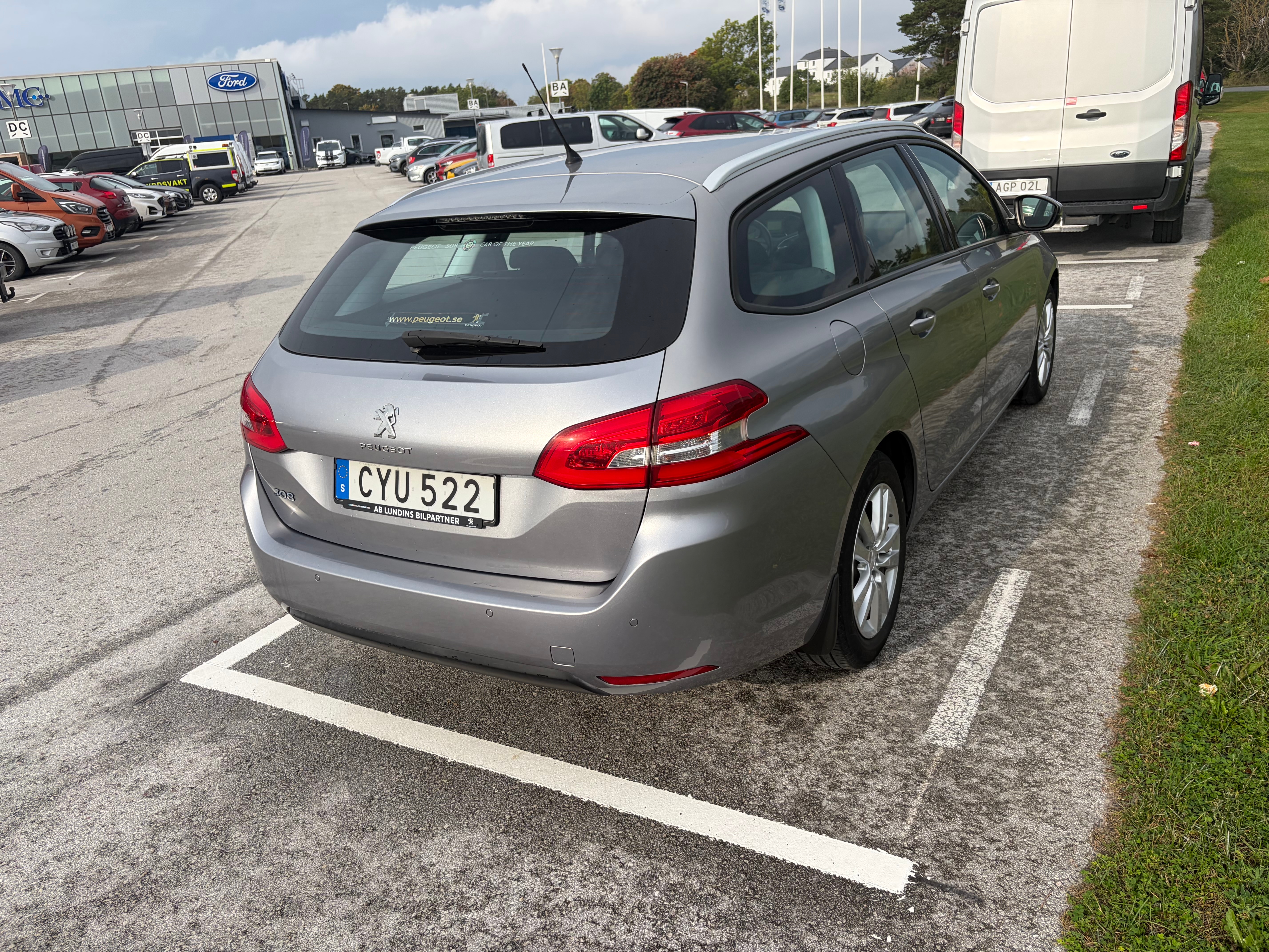 Peugeot 308 SW 1.2 PureTech 110 Manuell 2014, bild 3/9