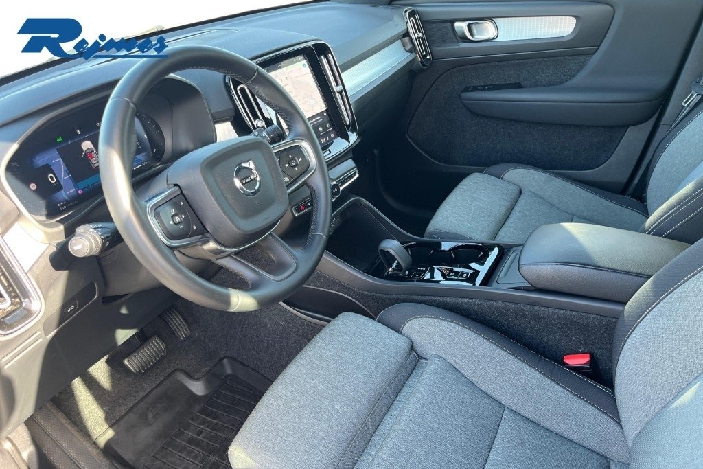 Volvo XC40 B3 FWD Bensin Plus Dark 2025, bild 6/10