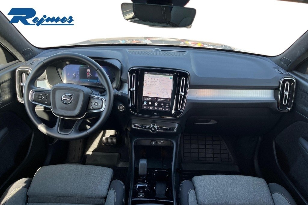 Volvo XC40 B3 FWD Bensin Plus Dark 2025, bild 7/10