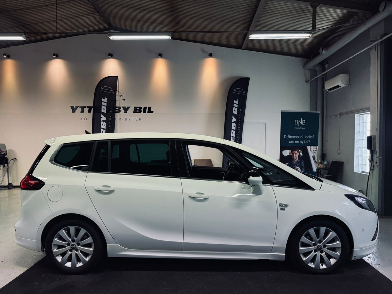 Opel Zafira Tourer 2016, bild 2/10