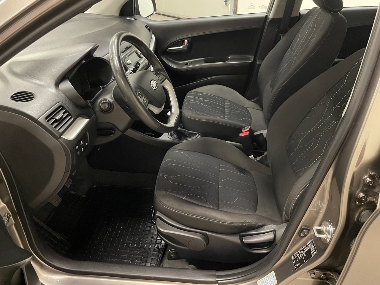 Kia Picanto 1,2 CCVT ECO Comfort 2012, kuva 2/6
