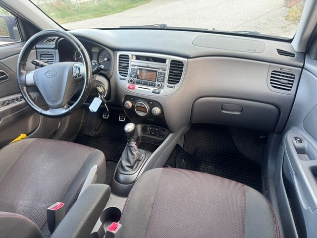 Kia Rio 2009, photo 5/5