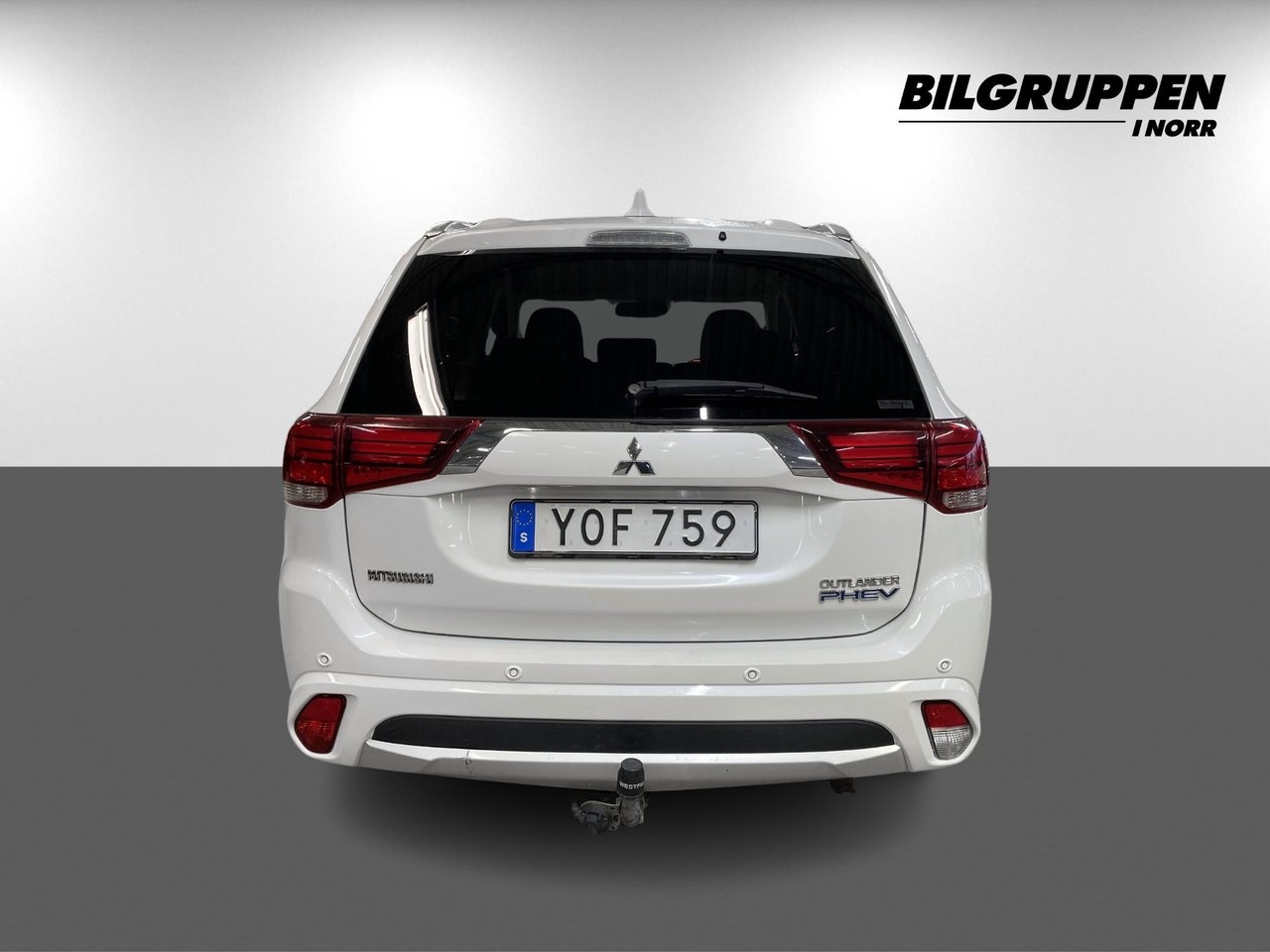 Mitsubishi Outlander PHEV CVT 2017, photo 6/19