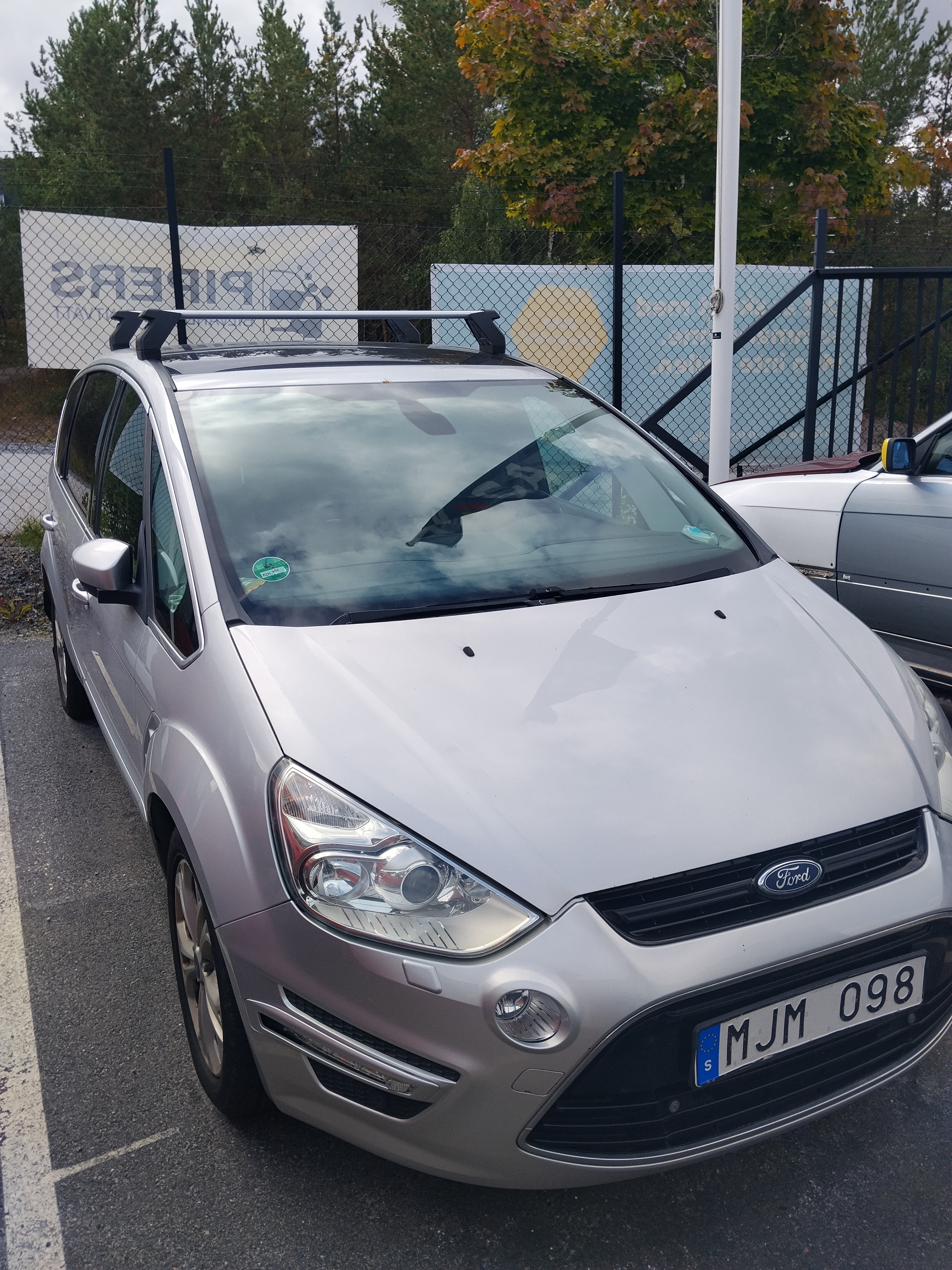 Ford S-MAX 2.0 TDCi Manuell 2014, bild 2/8