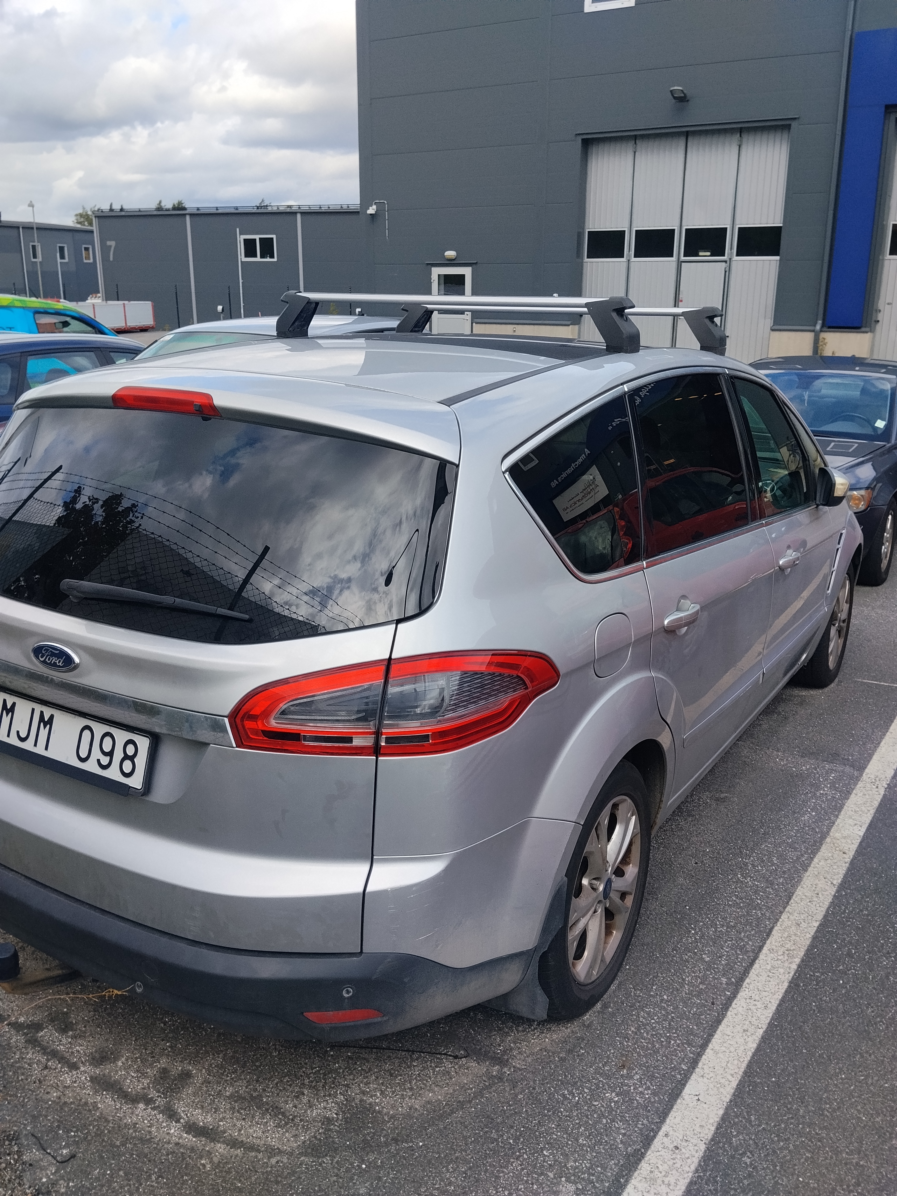 Ford S-MAX 2.0 TDCi Manuell 2014, bild 3/8